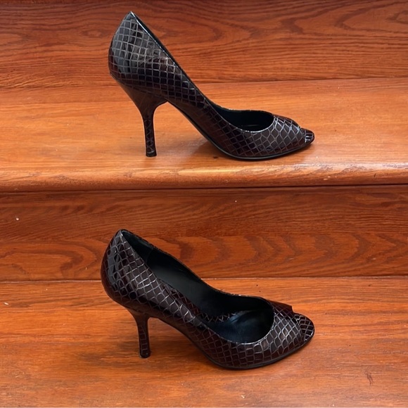 Enzo Angiolini Eamaylie Black Texture Peep Toe Heels - Picture 8 of 15